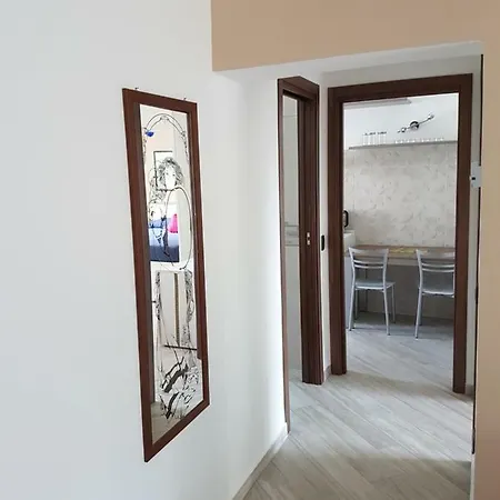 Karina House - كومو